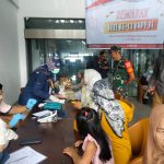 Plh. Danramil 06/Serasan Hadiri Gerakan Pangan Murah di PLBN Serasan