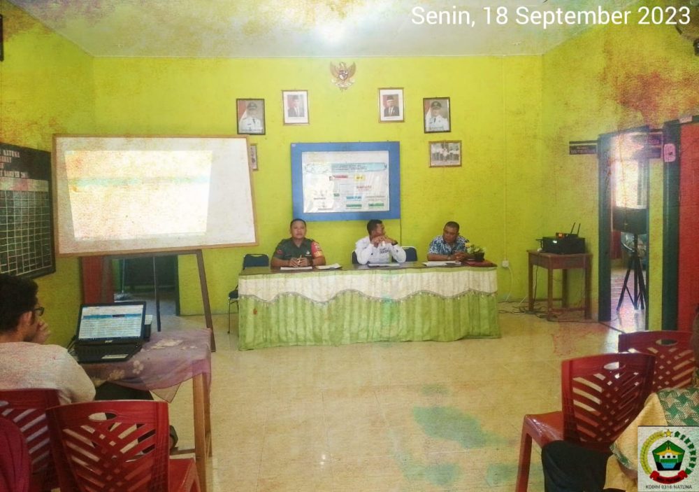 Babinsa Koramil 03/Serasan Hadir Dalam Kegiatan Rembuk Stunting Desa Sedarat Baru