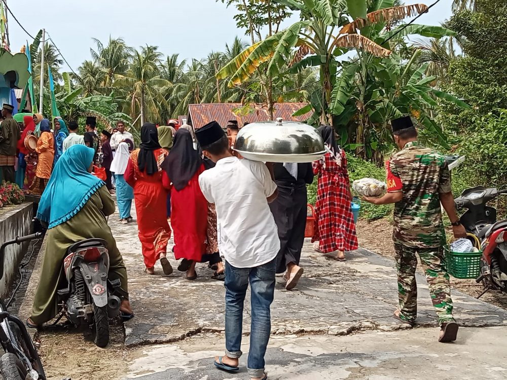 Babinsa Koramil 06/Serasan Hadiri Peringatan Maulid Nabi Muhammad SAW 1445 H Kecamatan Subi