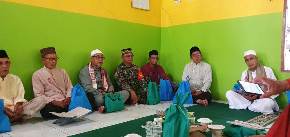 Babinsa Sertu Chaniago Hadiri Zikir di Masjid Nurul Hikmah, Peringati Maulid Nabi Muhammad SAW Babinsa Sertu Chaniago Hadiri Zikir di Masjid Nurul Hikmah, Peringati Maulid Nabi Muhammad SAW