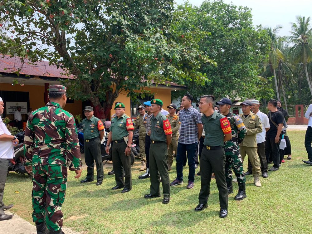 Plh. Danramil 06/Serasan Pimpin Operasi Sidak Makanan Kadaluwarsa