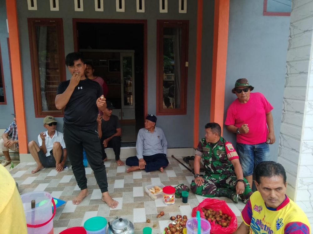 Babinsa Koramil 06/Serasan Terus Tingkatkan Kedekatan Dengan Warga Binaan Babinsa Koramil 06/Serasan Terus Tingkatkan Kedekatan Dengan Warga Binaan
