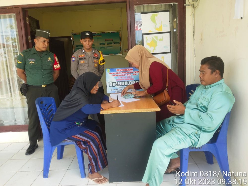 Ini Pesan Babinsa Serda Fredy Saat Hadiri Penyaluran BLT DD Desa Binjai