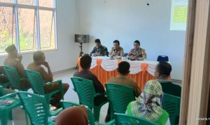 Babinsa Serda Iwan Hadiri Rapat Rencana Penyaluran BBM Jenis Minyak Tanah Bersubsidi