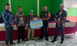 Lagi, Babinsa Serda Chaniago Lakukan Pendampingan Penyaluran BLT DD Desa Arung Ayam Lagi, Babinsa Serda Chaniago Lakukan Pendampingan Penyaluran BLT DD Desa Arung Ayam