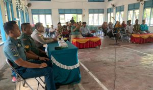 Babinsa Serka Manurung Hadiri Rapat Sosialisasi Penerima Sambungan Meteran SPAM Sedanau Babinsa Serka Manurung Hadiri Rapat Sosialisasi Penerima Sambungan Meteran SPAM Sedanau