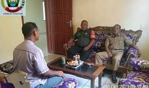 Jalin Sinergitas, Babinsa Desa Semedang Kembali Jalin Komsos Dengan Kades Jalin Sinergitas, Babinsa Desa Semedang Kembali Jalin Komsos Dengan Kades