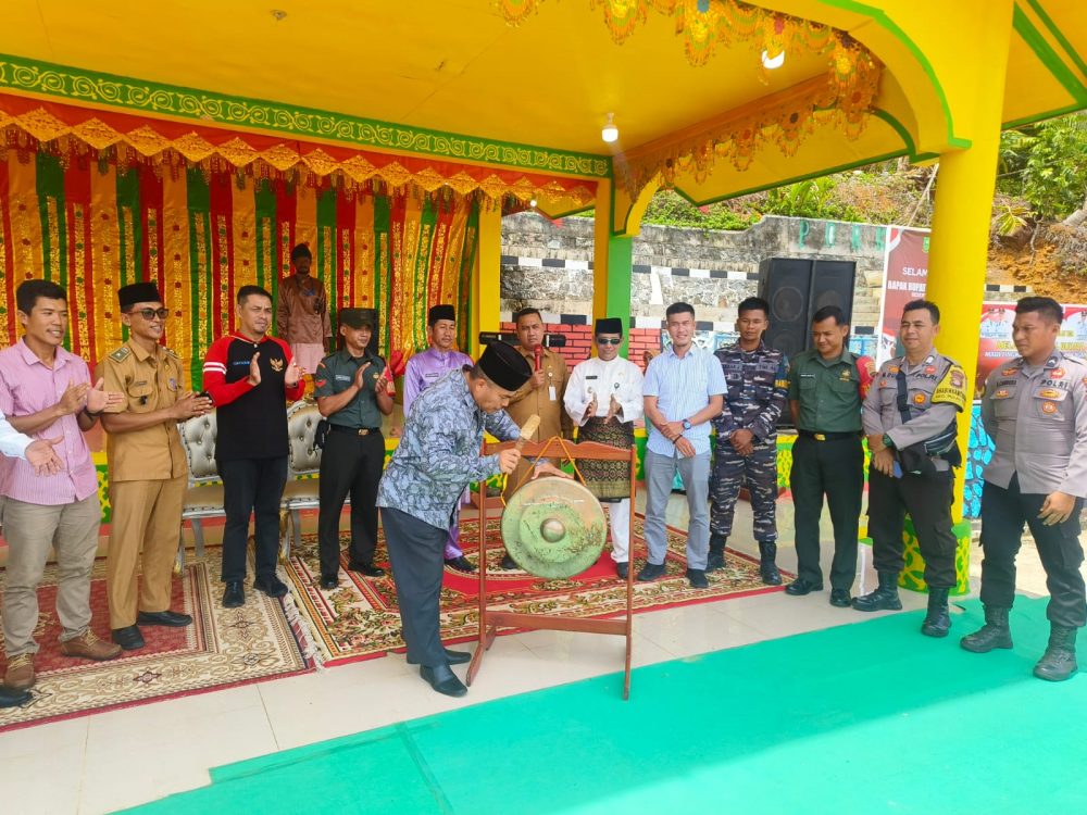 Koramil 03/Sedanau Dukung Kegiatan Festival Seni Budaya Desa Sabang Mawang