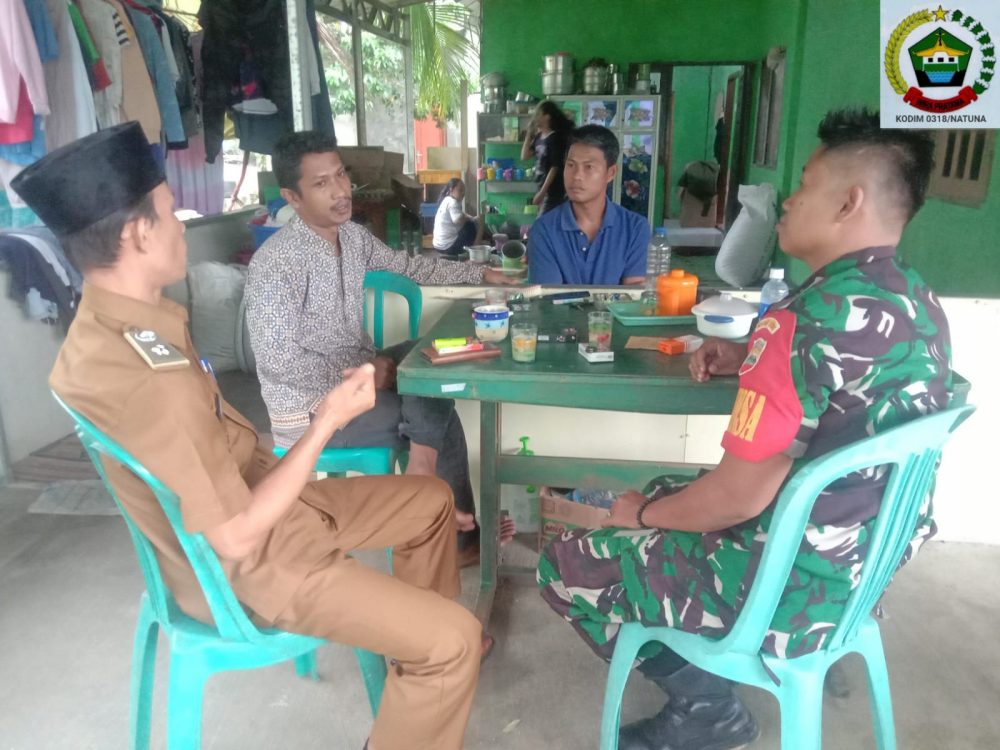 Babinsa Koptu Suwarno Ajak Perangkat RT Jaga Situasi Kamtibmas Babinsa Koptu Suwarno Ajak Perangkat RT Jaga Situasi Kamtibmas