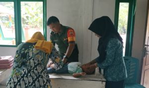 Babinsa Koramil 06/Serasan Lakukan Pendampingan Terhadap Kegiatan Posyandu Balita Babinsa Koramil 06/Serasan Lakukan Pendampingan Terhadap Kegiatan Posyandu Balita