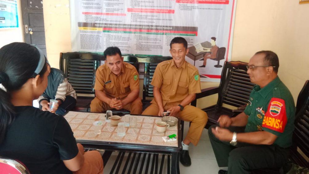 Manunggal Bersama Rakyat, Babinsa Sertu Chaniago Jalin Komsos