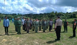 Hadapi Pemilu 2024, Babinsa Koramil 03/Sedanau Lakukan Pembinaan Terhadap Satlinmas