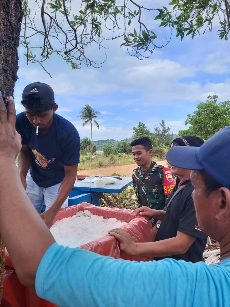 Babinsa Praka Johan Kembali Komsos Dengan Warga, Tingkatkan Silaturrahmi