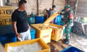 Tingkatkan Silaturrahmi, Babinsa Koramil 06/Serasan Kembali Jalin Komsos Tingkatkan Silaturrahmi, Babinsa Koramil 06/Serasan Kembali Jalin Komsos