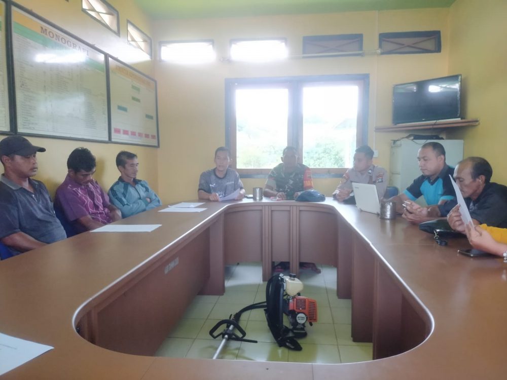 Babinsa Koptu Anton Hadiri Rapat Penetapan Penerima BLT DD Air Mali Tahun 2024