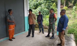 Dampingi Kunker Ketua II DPRD Natuna di Desa Batu Berian, Babinsa Harahap Dukung Penuh Program Pembangunan