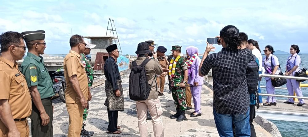 Personil Koramil 03/Sedanau Lakukan Pengamanan Terhadap Kunjungan Kerja Pangkogabwilhan I