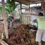 Babinsa Koptu Pamuji Jalin Komsos Dengan Warga Binaan Desa Sedarat Baru