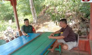 Babinsa Koptu Suwarno Kembali Jalin Komsos Dengan Warga Binaan di Desa Tanjung Kumbik Utara Babinsa Koptu Suwarno Kembali Jalin Komsos Dengan Warga Binaan di Desa Tanjung Kumbik Utara