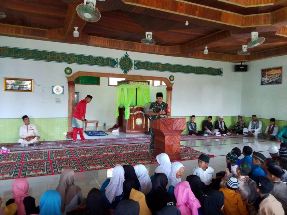 Babinsa Koramil 06/Serasan Hadiri Peringatan Isra’ Mi’raj Di Desa Binaan