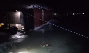 Minim Pemecah Ombak, Gelombang Pasang Kembali Terjang Rumah Warga di Desa Kerdau Minim Pemecah Ombak, Gelombang Pasang Kembali Terjang Rumah Warga di Desa Kerdau