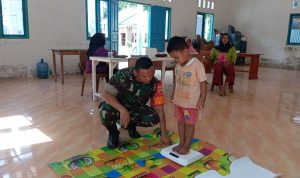 Ini Harapan Babinsa Sertu Robby Saat Dampingi Kegiatan Posyandu Balita Ini Harapan Babinsa Sertu Robby Saat Dampingi Kegiatan Posyandu Balita