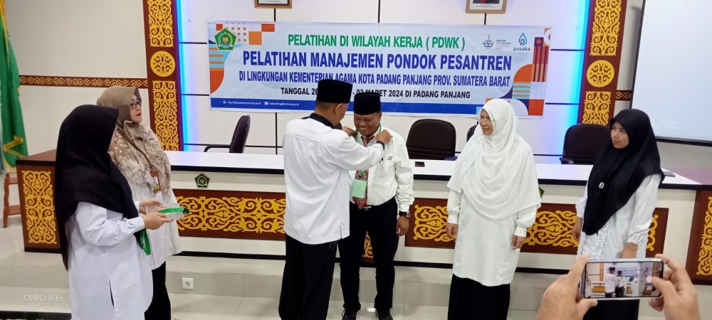 PDWK Pelatihan Manajemen Pondok Pesantren di Padang Panjang