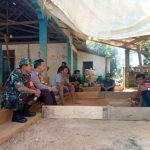 Bersama Babinkamtibmas, Babinsa Koptu Dhanu Ajak Warga Binaan Jaga Situasi Kamtibmas