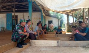 Bersama Babinkamtibmas, Babinsa Koptu Dhanu Ajak Warga Binaan Jaga Situasi Kamtibmas Bersama Babinkamtibmas, Babinsa Koptu Dhanu Ajak Warga Binaan Jaga Situasi Kamtibmas