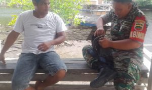 Jagan Situasi Kamtibmas, Babinsa Serda Didik Komsos Dengan Pemuda Desa Sabang Mawang Barat