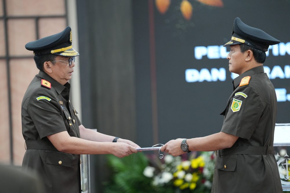 Teguh Subroto S.H. M.H di Lantik Jaksa Agung RI Jadi Kajati Kepri Gantikan Dr. Rudi Margono, S.H. M.Hum