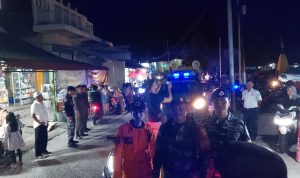 Ratusan Masyarakat Jemaja Meriahkan Pawai Malam Takbir Ratusan Masyarakat Jemaja Meriahkan Pawai Malam Takbir