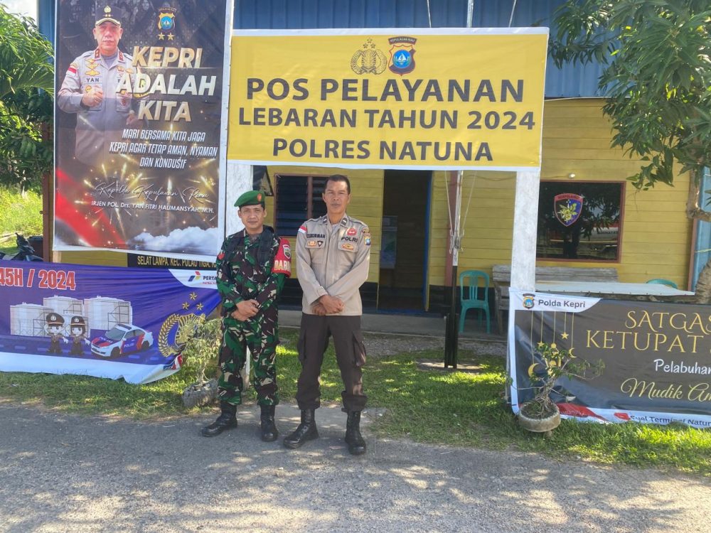 Di Pos Terpadu Ketupat Seligi Selat Lampa, Babinsa Koramil 03/Sedanau Kembali Lakukan Pengamanan Arus Balik Mudik Di Pos Terpadu Ketupat Seligi Selat Lampa, Babinsa Koramil 03/Sedanau Kembali Lakukan Pengamanan Arus Balik Mudik