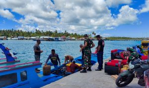 Babinsa Serka Risdianto Kembali Komsos Dengan Warga Nelayan Babinsa Serka Risdianto Kembali Komsos Dengan Warga Nelayan