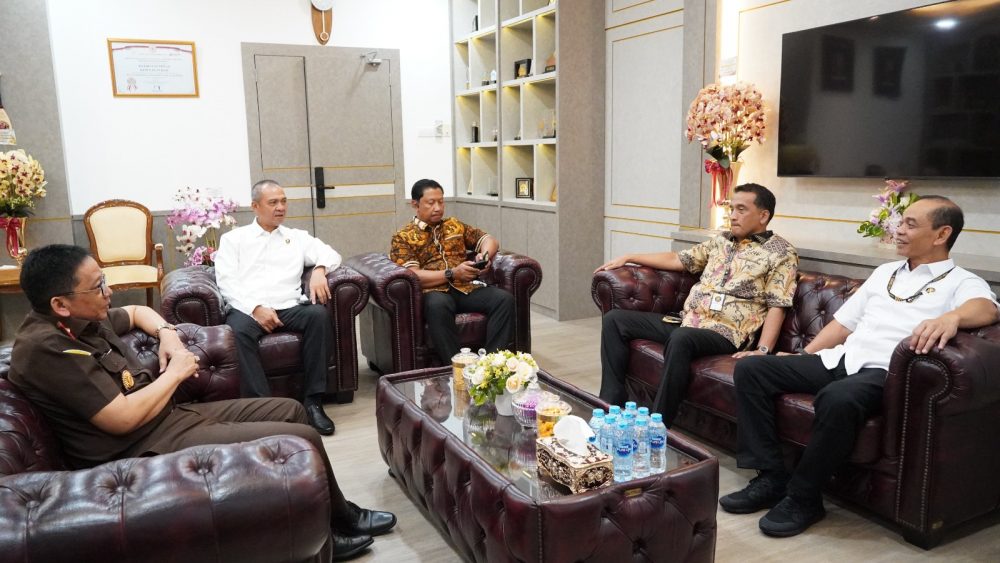 Kajati Kepri Beserta Jajaran Terima Kunjungan Tim PKDN Sespimti Polri Dikreg Ke-33 TA 2024 Kajati Kepri Beserta Jajaran Terima Kunjungan Tim PKDN Sespimti Polri Dikreg Ke-33 TA 2024
