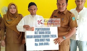 Penerima BLT DD Desa Bukit Padi Senang Mendapatkan Bantuan langsung Tunai Lima Bulan Sekaligus