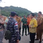 Plh. Danramil 06/Serasan Sambut Kunker Gubernur Kepri di Kecamatan Serasan