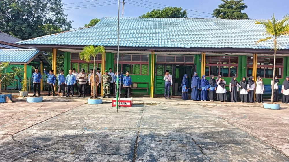 Babinsa Sertu Manurung Ikuti Upacara Peringatan Hari Lahir Pancasila di MTS N 1 Natuna