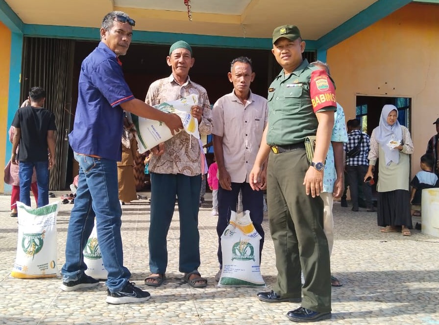 Tiga Kecamatan di Jemaja Terima Penyaluran Bantuan Pangan CBP Pusat Tahap lll Tahun 2024