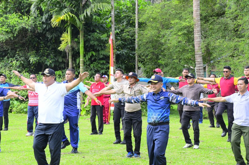 Lanal Tarempa Gelar Olahraga Bersama dan Menembak Eksekutif Lanal Tarempa Gelar Olahraga Bersama dan Menembak Eksekutif