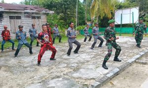 Babinsa Koramil 03/Sedanau Lakukan Pembinaan Terhadap WANRA, PP, Hansip, dan Tagana Babinsa Koramil 03/Sedanau Lakukan Pembinaan Terhadap WANRA, PP, Hansip, dan Tagana