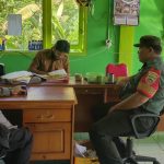 Pererat Sinergitas, Babinsa Serda Eko dan Bhabinkamtibmas Komsos Dengan Staf Desa