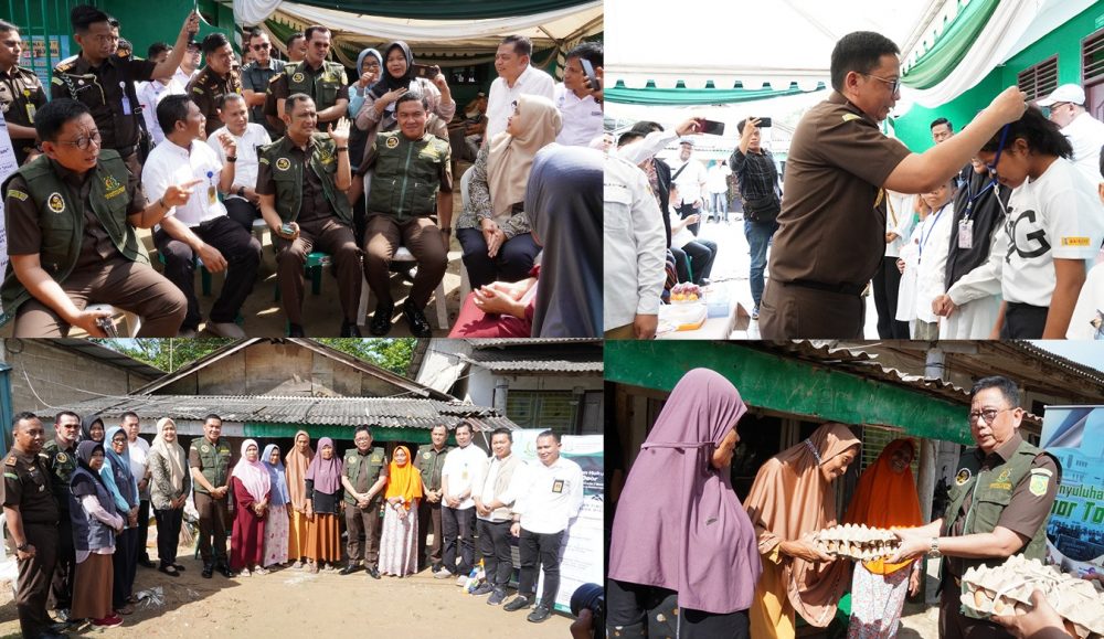 Laksanakan Penyuluhan Hukum Door to Door, Kajati Kepri Dapat Respon Positif Dari Masyarakat Batam Laksanakan Penyuluhan Hukum Door to Door, Kajati Kepri Dapat Respon Positif Dari Masyarakat Batam