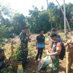 Jalin Hubungan Baik, Babinsa Koramil 03/Sedanau Kembali Komsos Dengan Warga