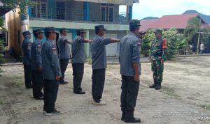 Babinsa Koramil 03/Sedanau Berikan Pembinaan Terhadap Linmas Desa Tanjung Kumbik Utara