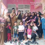 Pemdes Lingai Bantu Alat-Alat Kesehatan Kepada Kader Posyandu Pemdes Lingai Bantu Alat-Alat Kesehatan Kepada Kader Posyandu