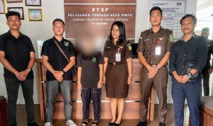 Satreskrim Polres Anambas Serahkan Tersangka dan Barang Bukti Kasus Tindak Pidana Pembunuhan Satreskrim Polres Anambas Serahkan Tersangka dan Barang Bukti Kasus Tindak Pidana Pembunuhan