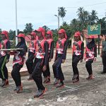 Babinsa Koramil 03/Sedanau dan Polsek Latih PBB Calon Paskibra Tingkat Kecamatan Bunguran Barat