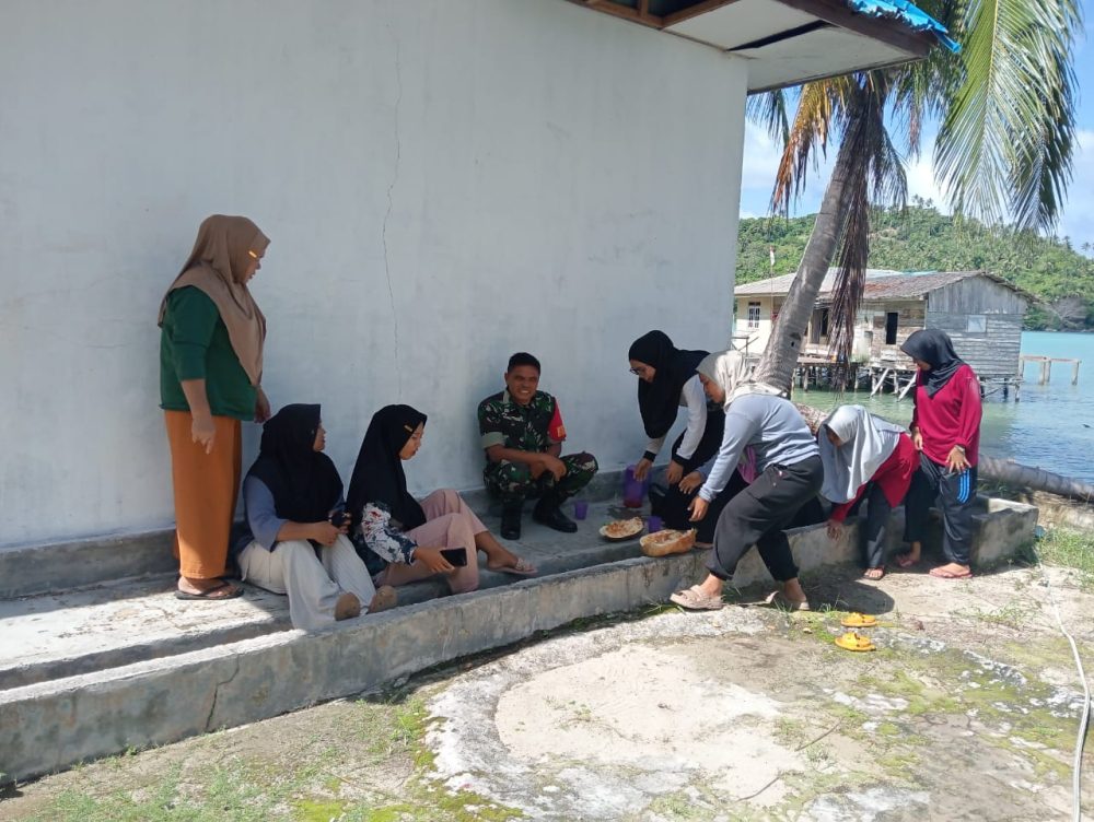 Babinsa Serda Dedi Mandala Himbau Masyarakat Jauhi Judi Online