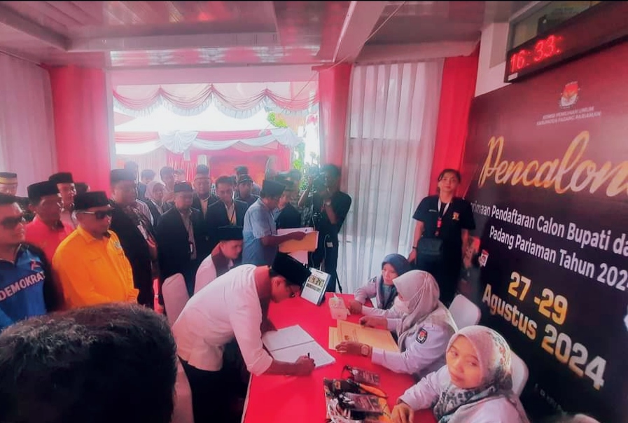 Didukung Tujuh Parpol Besar, Pasangan Jhon Kenedy Azis dan Rahmat Hidayat Mendaftar ke KPU